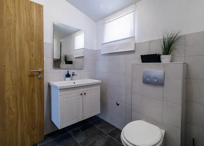 House Ulika Πούλα