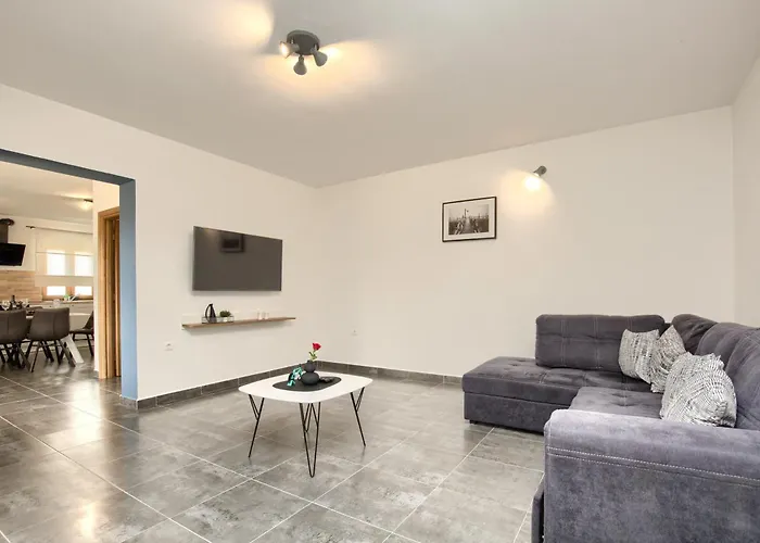 House Ulika Tatil Evi Pula