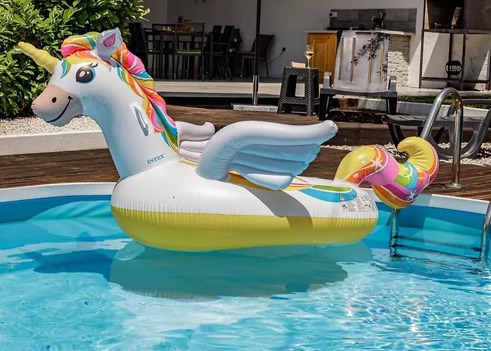 House Ulika Tatil Evi Pula