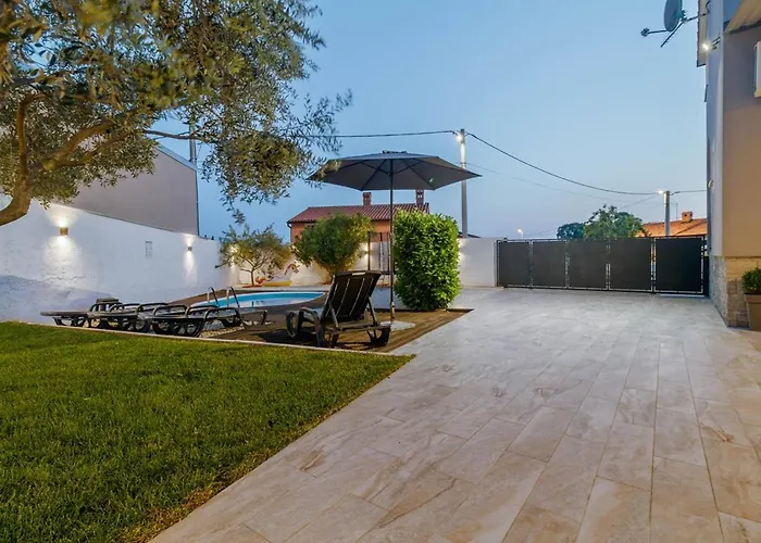 펜션 House Ulika *