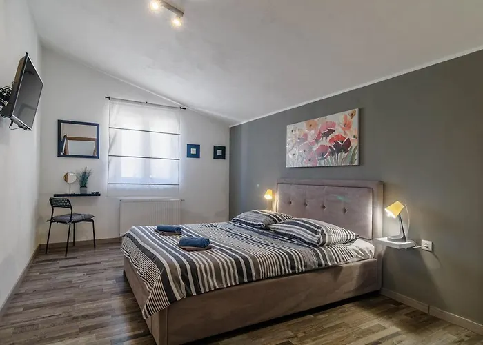 House Ulika * 풀라