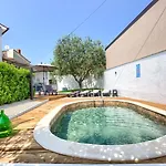 בית נופש House Ulika *